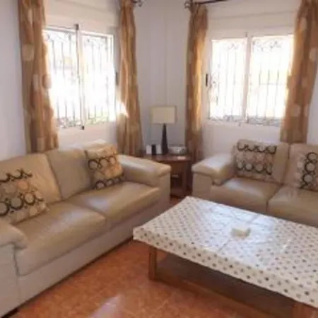 Captivating 3-bed House In Orihuela Сasa de vacaciones *